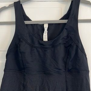Lululemon scoop neck top
